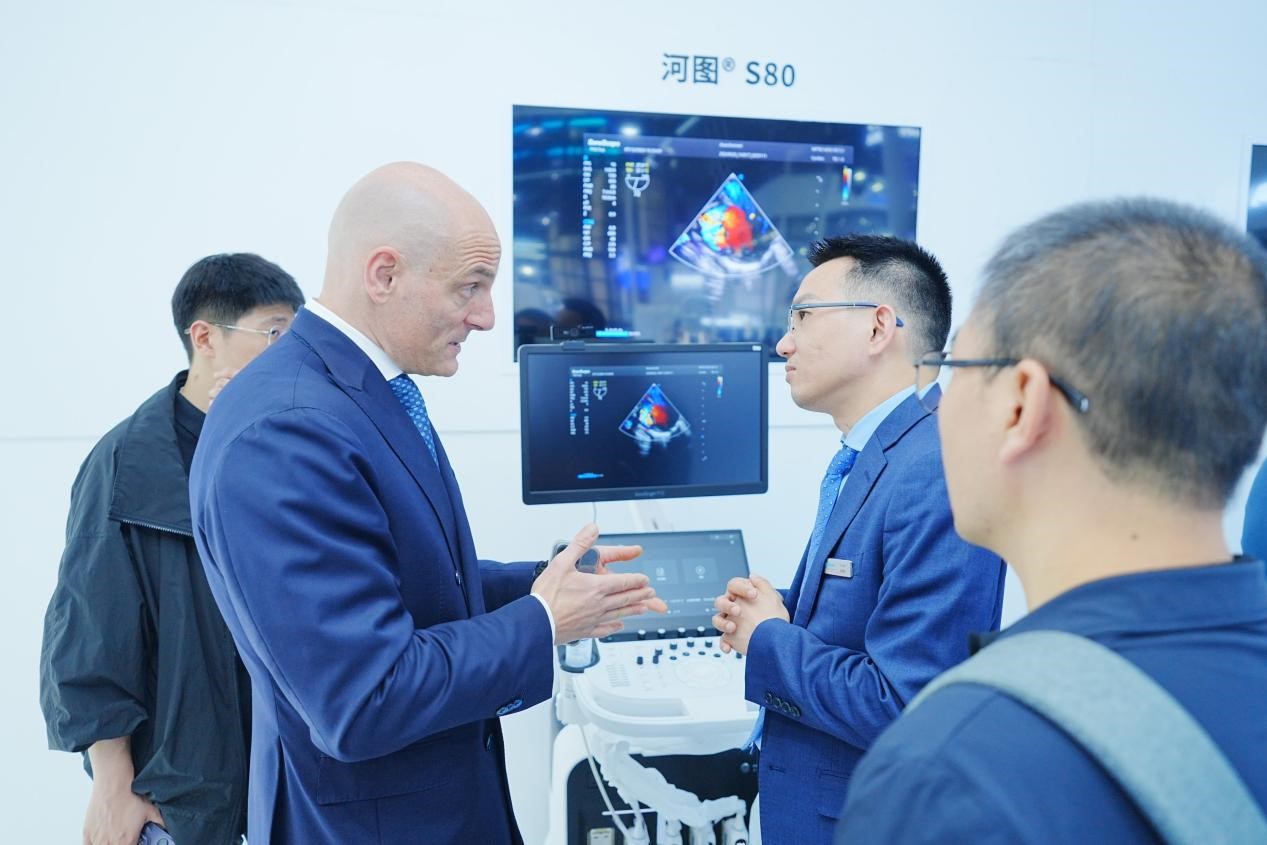 JK_07403-opq3559397258